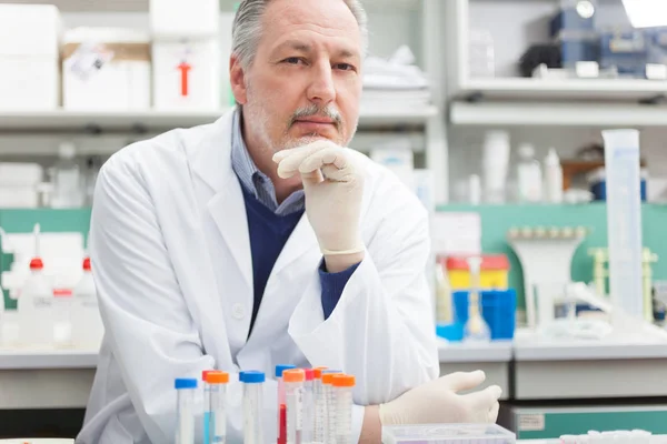 Wissenschaftler Bei Der Arbeit Einem Labor — Stockfoto