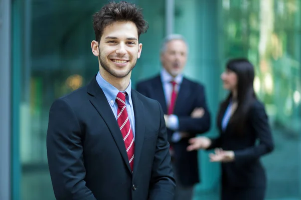 Business Team Smiling Outdoor Modern Urban Setting — Stock Photo, Image