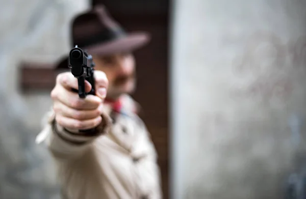 Hitman Pointant Pistolet Vers Caméra — Photo