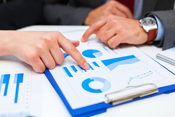 Colleagues Analyzing Documents Office — Stock Photo, Image