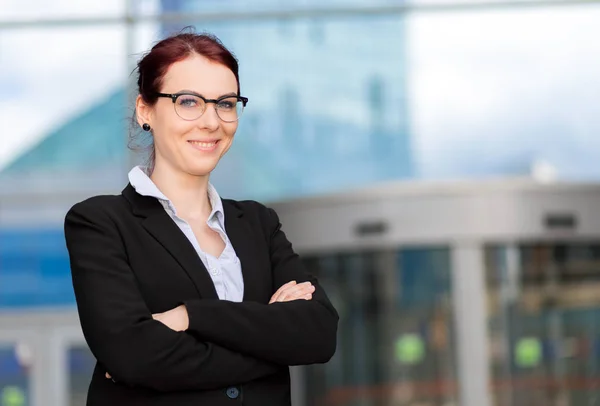 Confident Young Female Manager Outdoor Modern Urban Setting — Stock Photo, Image