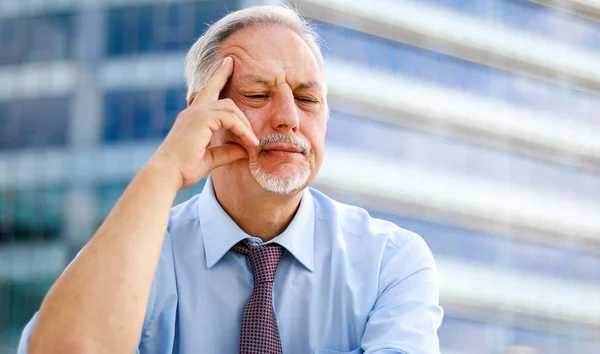 Mature Thoughtful Businessman City — Stock Photo, Image