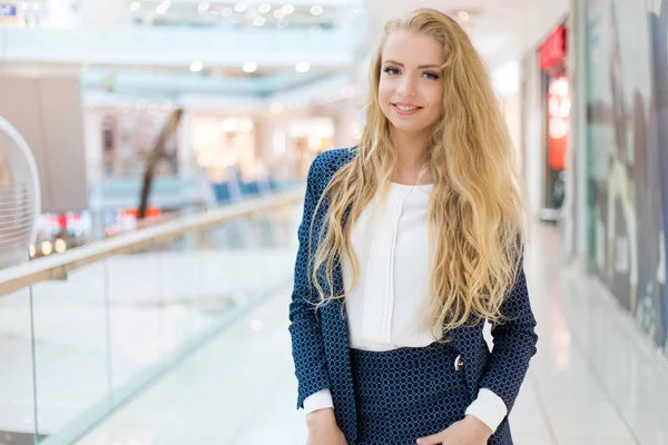 Smiling Businesswoman Portrait Bright Modern Office — Stock Photo, Image