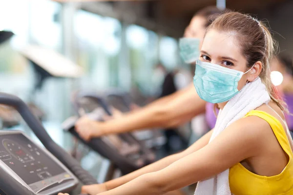 Group People Masks Doing Fitness Gym — Stock Photo, Image