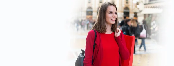 Giovane Donna Sorridente Vestita Rosso Milano — Foto Stock