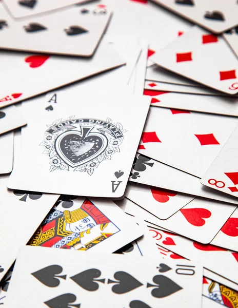 Kártyajáték Asztalra Helyezve — Stock Fotó