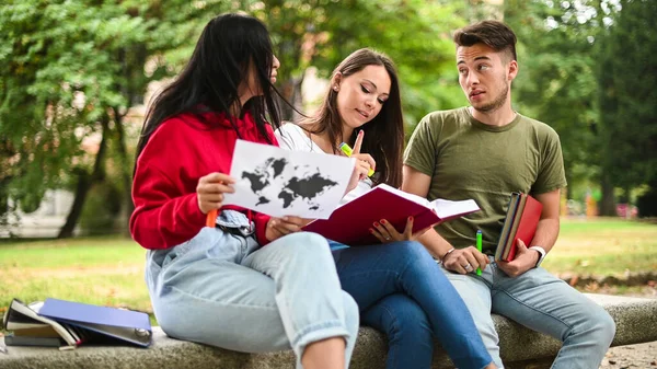 Three Students Studying Together Sitting Bench Outdoor — Stock Photo, Image