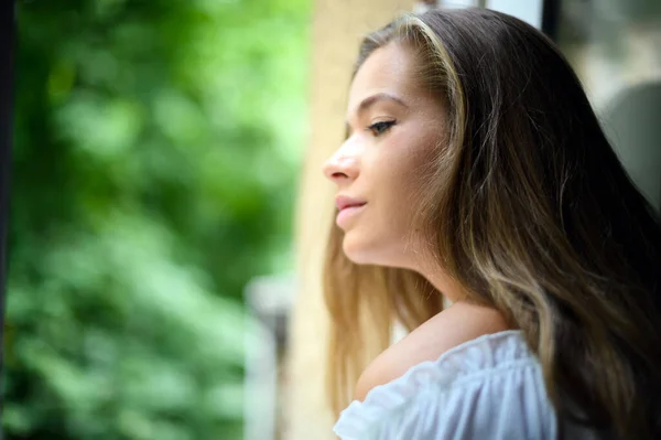 Young Woman Looking Window Home — Stock Photo, Image