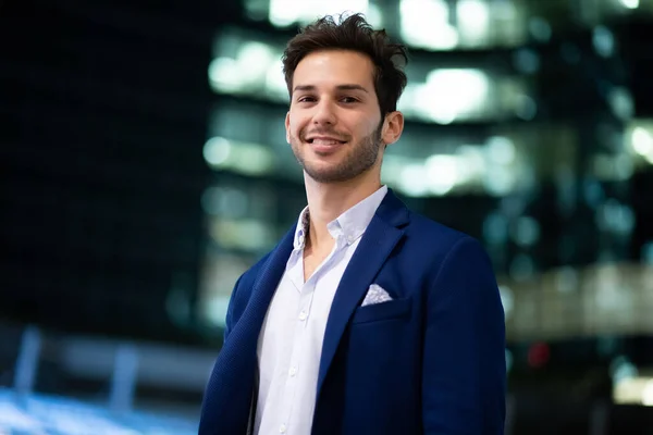 Young Businessman Smiling City Night — Stock Photo, Image