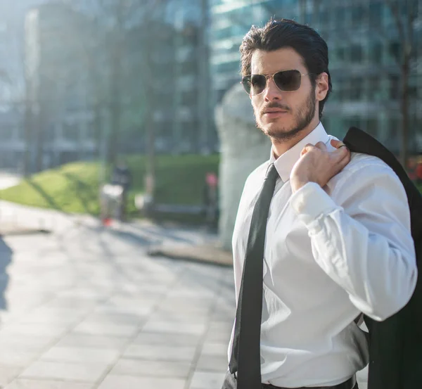 Portrait Homme Affaires Portant Des Lunettes Soleil — Photo