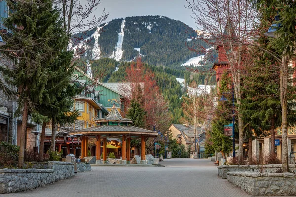 Whistler Village Procházku Jaře — Stock fotografie