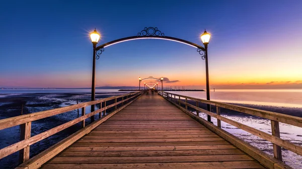 Gece karanlığında rock Pier beyaz, rock, British Columbia, Kanada beyaz