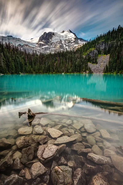 Joffre Lake Orta, British Columbia, Kanada alp vahşi doğada yüksek
