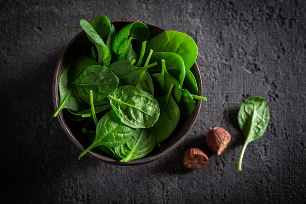Fresh Green Spinach Gray Old Stone — Stock Photo, Image