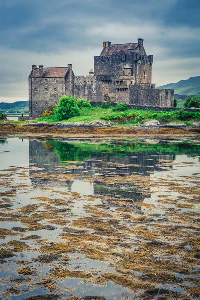 Mraky Nad Loch Eilean Donan Castle Skotsku — Stock fotografie