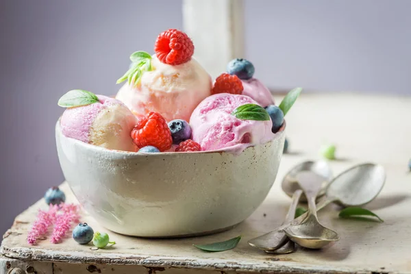 Closeup Sweet Ice Cream Made Fruits Milk — Stock Photo, Image