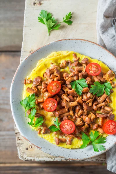 Closeup Tasty Omelette Mushrooms Cherry Tomatoes Parsley — Stock Photo, Image