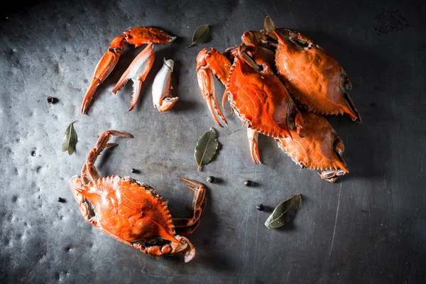 Boiled Crab Spices Old Metal Plate — Stock Photo, Image