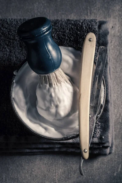 Eski Kuaför Ekipmanları Keskin Ustura Sabun Fırça — Stok fotoğraf