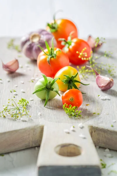 Färska Ingredienser För Konserverade Röda Tomater Burken — Stockfoto