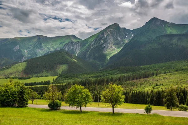 Día Nublado Las Montañas Tatra Verano Eslovaquia —  Fotos de Stock