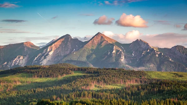 Przepiękną Panoramę Tatr Zachodzie Słońca Polsce — Zdjęcie stockowe