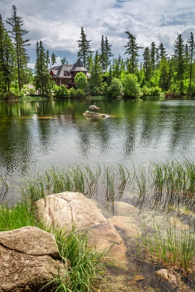 Красиві Гори Штрбске Плесо Озеро Влітку — стокове фото