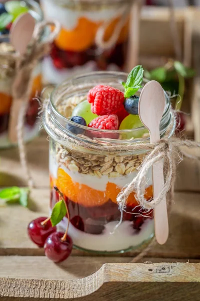 Fresh Oat Flakes Jar Yoghurt Berry Fruits — Stock Photo, Image