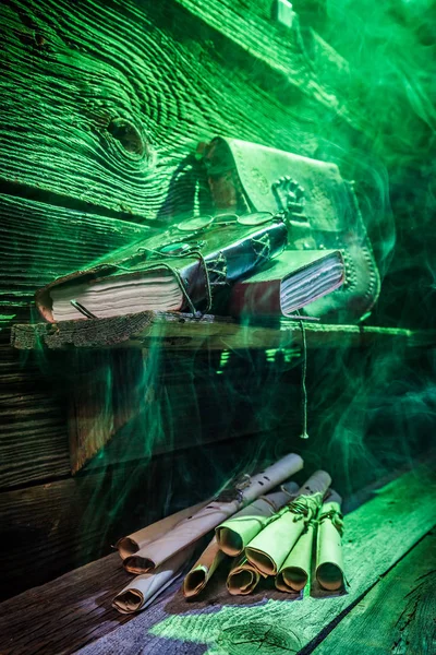 Cabane Sorcière Vintage Pleine Rouleaux Livres Pour Halloween — Photo