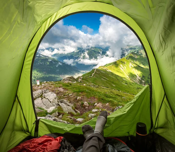 カスプロヴィ ヴィェルフ山 ポーランドのテントの中から美しいタトラ山脈が一望 — ストック写真