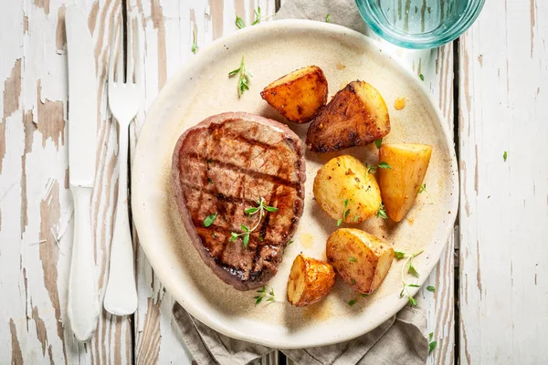Delicious Steak Roasted Potatoes Served Water Table — Stock Photo, Image