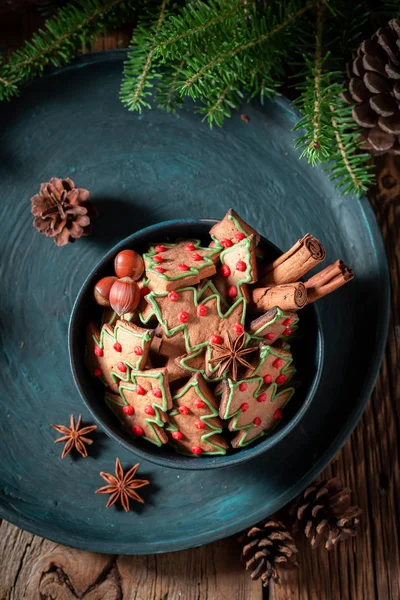 Vista Superior Galletas Jengibre Tazón Azul Para Navidad — Foto de Stock