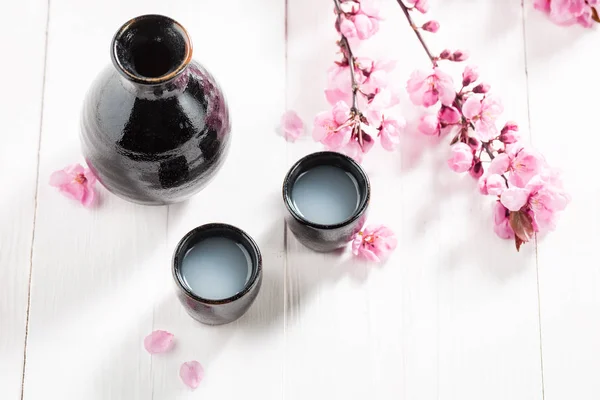 Vista Superior Sake Con Flores Cerezo Flor —  Fotos de Stock