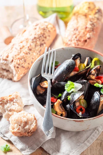 Homemade Mussels Garlic Fresh Coriander — Stock Photo, Image