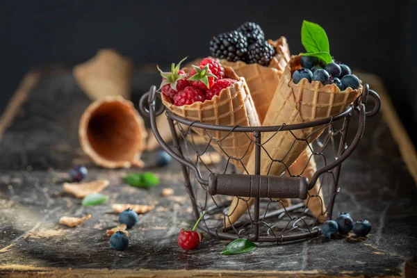 달콤한 아이스크림 컨셉으로 Waffels에 — 스톡 사진