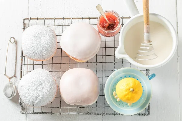 Donuts Caseiros Saborosos Com Açúcar — Fotografia de Stock