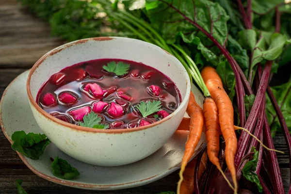 Delicious and hot beetroot soup made of fresh beetroots — Stock Photo, Image