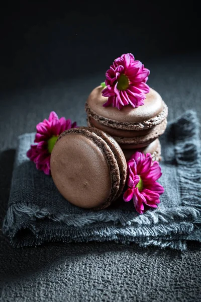 Closeup Chocolate Macaroons Made Dark Cocoa — Stock Photo, Image