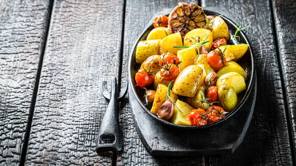 Grilled Potato Garlic Rosemary Tomatoes — Stock Photo, Image