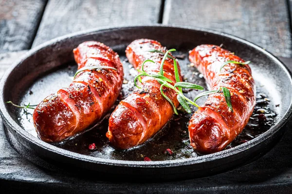 Primer Plano Salchicha Asada Con Hierbas Pimienta —  Fotos de Stock