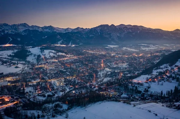 Εκπληκτική Φωτίζεται Zakopane Χειμώνα Tatra Βουνά Πολωνία — Φωτογραφία Αρχείου