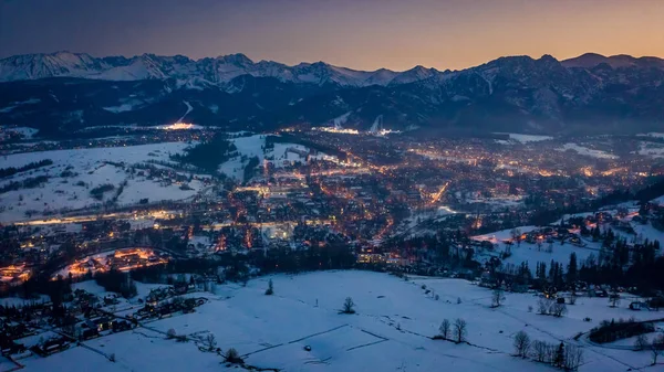 Flygfoto Upplyst Zakopane Vintern Efter Skymning Polen — Stockfoto