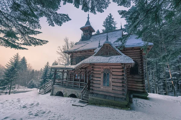 Alte Kapelle Jaszczurowka Zakopane Bei Winterlichem Sonnenuntergang Polen — Stockfoto