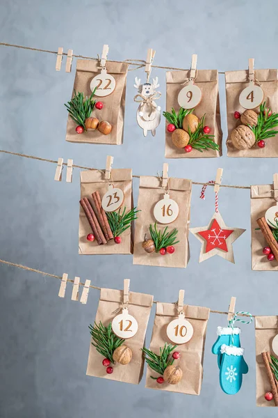 Handgemaakte Advent Kalender Voor Kerstmis Als Countdown Tot Kerstmis Eveon — Stockfoto