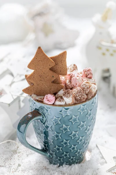 Sweet Tasty Chocolate Christmas Marshmallows Snowy Table — Stock Photo, Image