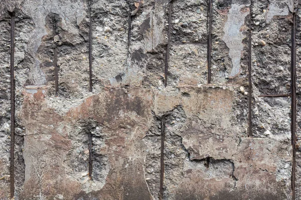 Betonowe Ściany Złamane Żelaznej Siatki — Zdjęcie stockowe
