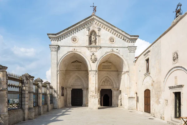 意大利Puglia Sant Angelo圣米迦勒大教堂 免版税图库照片