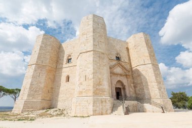 Puglia, İtalya 'da Ortaçağ Castel del Monte
