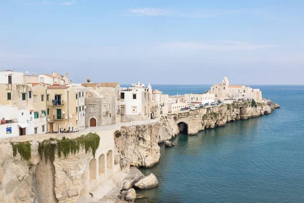 Bord Eau Vieste Avec Église San Francesco Gargano Pouilles Italie — Photo