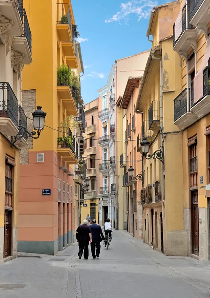 Rustig steegje in Valencia, Spanje — Stockfoto